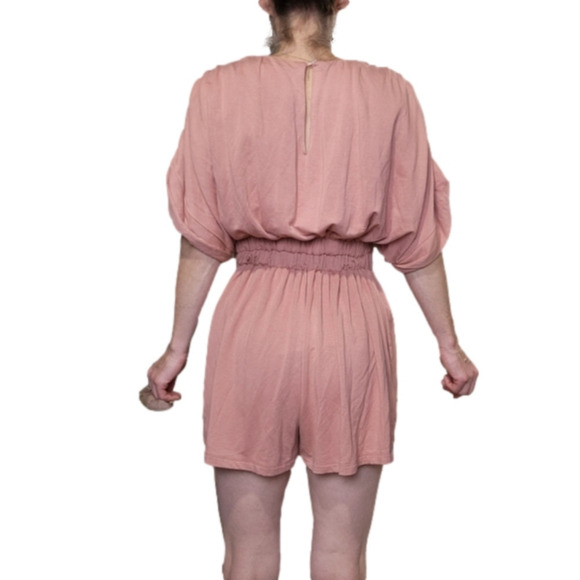 Romper V neckline Rushing on the sleeves soft pink color Size M LUCCA NWT - Picture 3 of 13